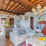 Borbone In Pieve S. Stefano, Villa