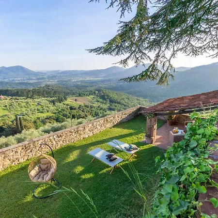 Borbone In Pieve S. Stefano, Villa