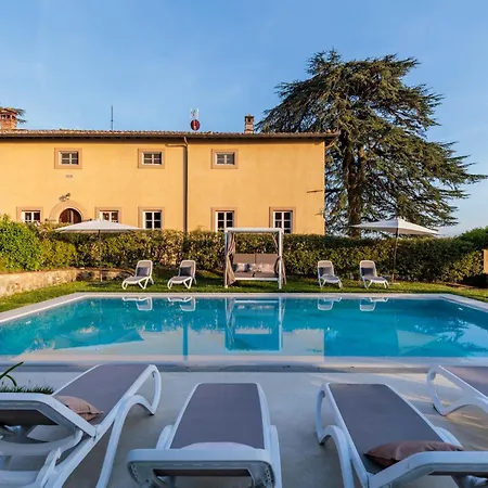 Borbone In Pieve S. Stefano, Villa