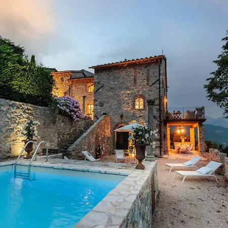 Borbone In Pieve S. Stefano, Villa *