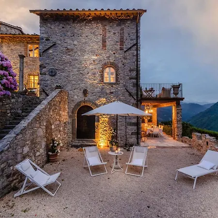 Borbone In Pieve S. Stefano, Villa Lucca