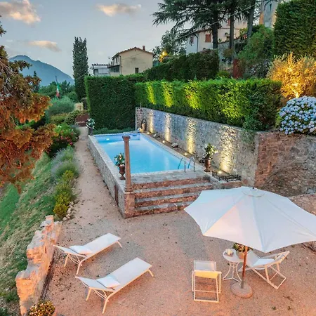 Borbone In Pieve S. Stefano, Villa